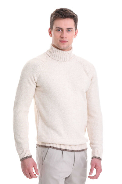 Bej Regular Fit Balıkçı Yaka Triko Kazak - HTML