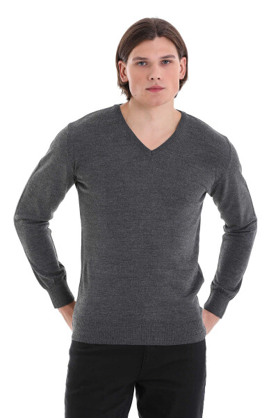 Gri Regular Fit V Yaka Yünlü Triko Kazak
